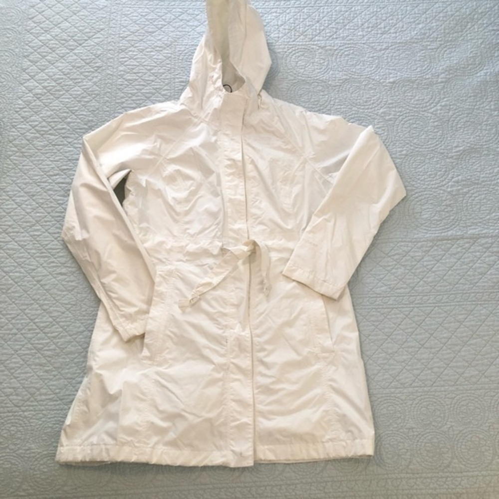 The North Face Hyvent long trench rain coat. Women’s size medium.
